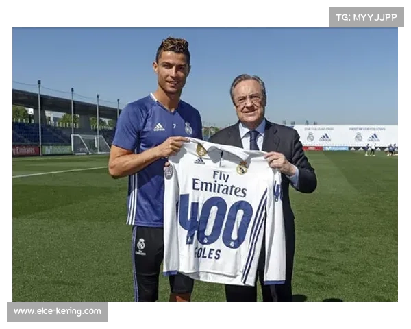 皇马主席弗洛伦蒂诺亲自进场祝贺贡萨洛上演帽子戏法